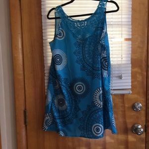 Ladies summer dress, fits like a large